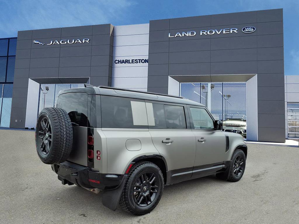 Certified 2025 Land Rover Defender 110 X-Dynamic SE image 5