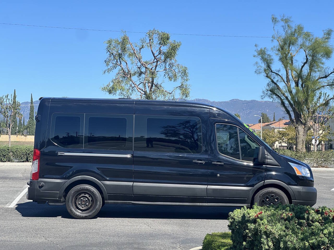 Used 2019 Ford Transit 350 XLT RWD image 3