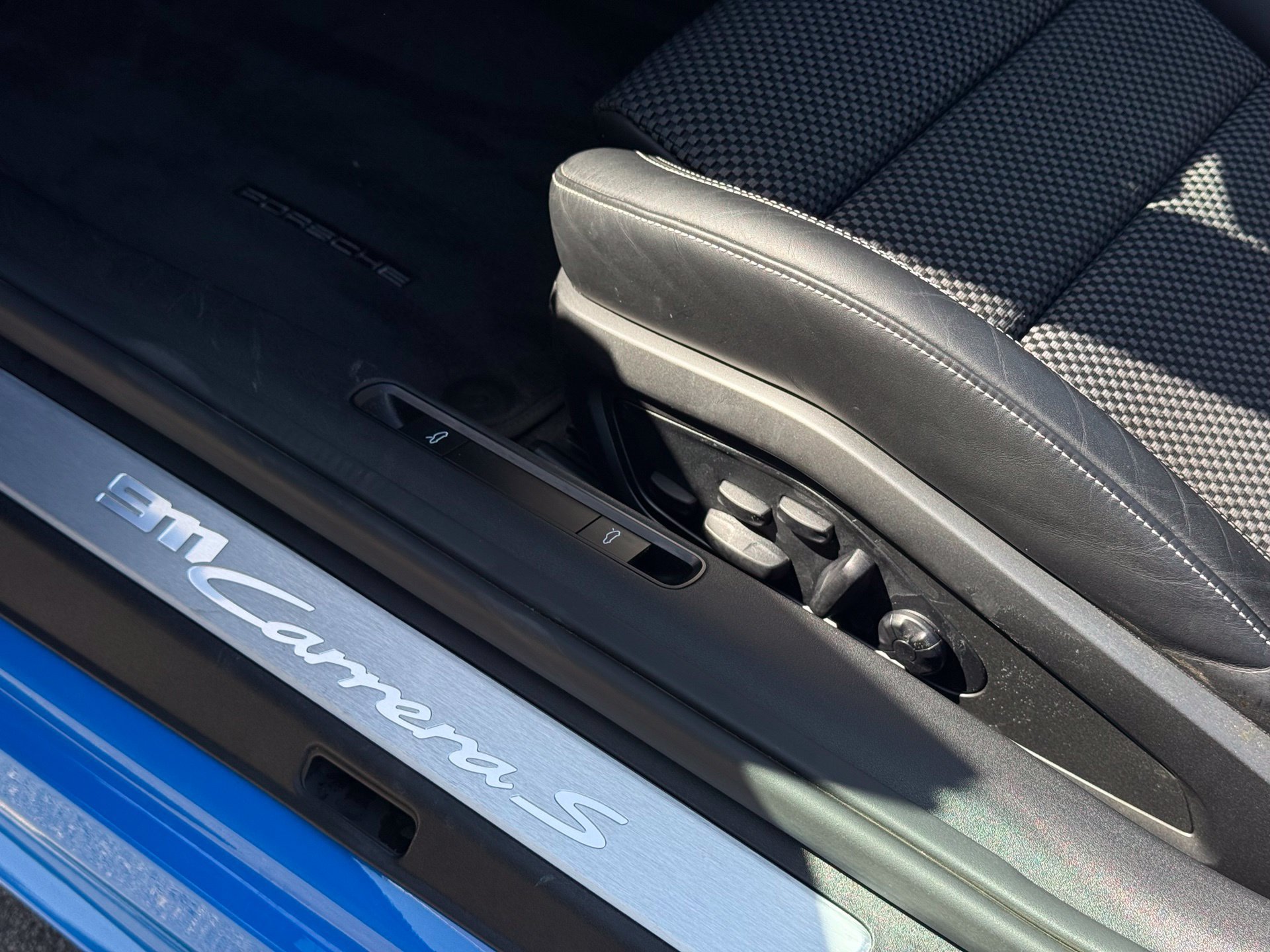 Certified 2024 Porsche 911 Carrera S RWD image 29