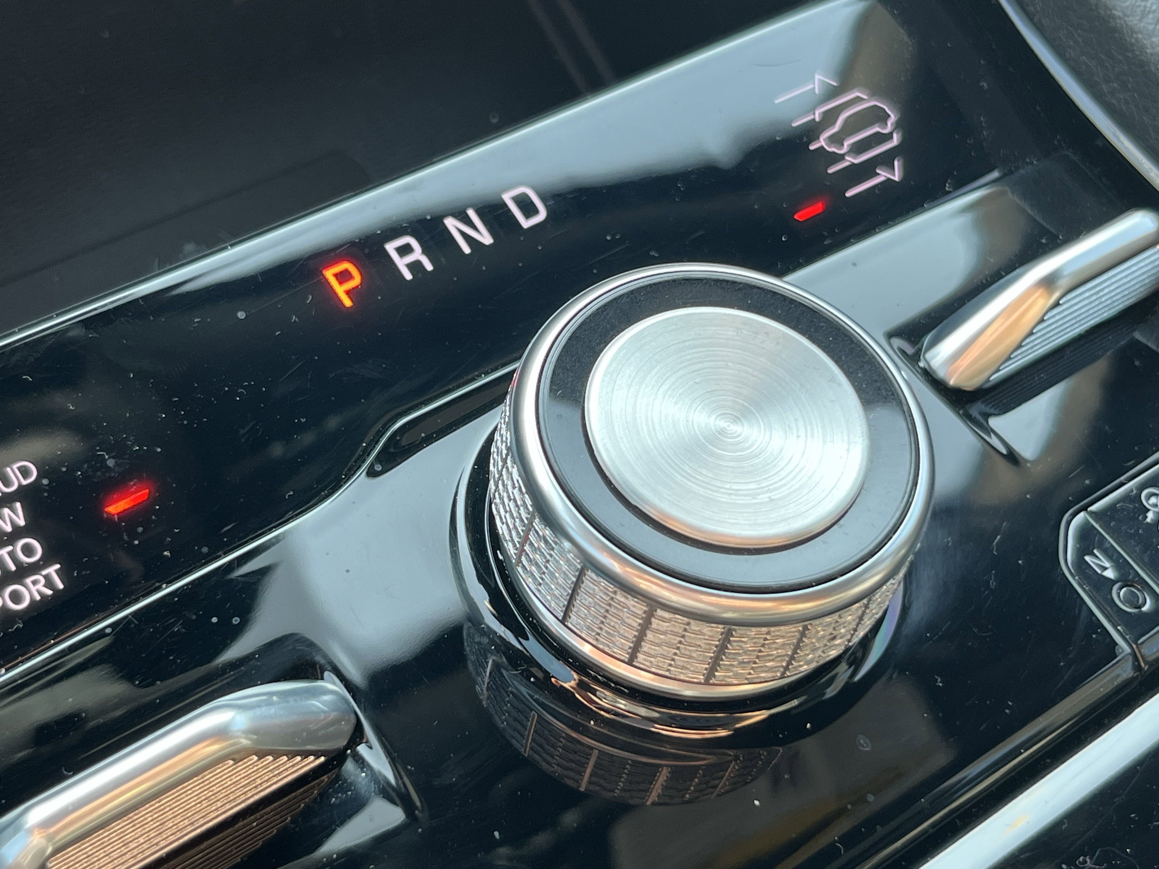 Used 2024 Jeep Grand Cherokee Overland w/ Advanced Protech Group III image 26