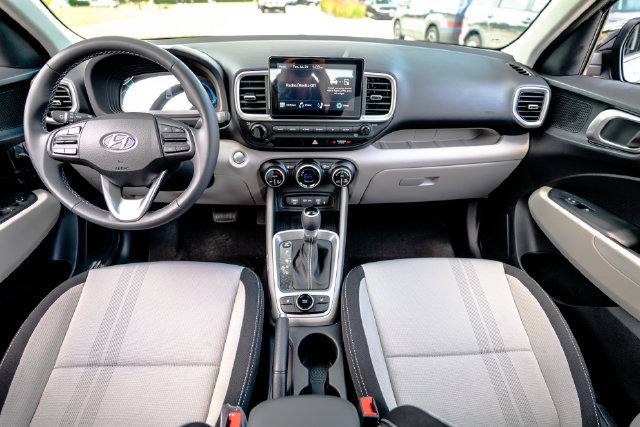 New 2026 Hyundai Venue SEL FWD image 13