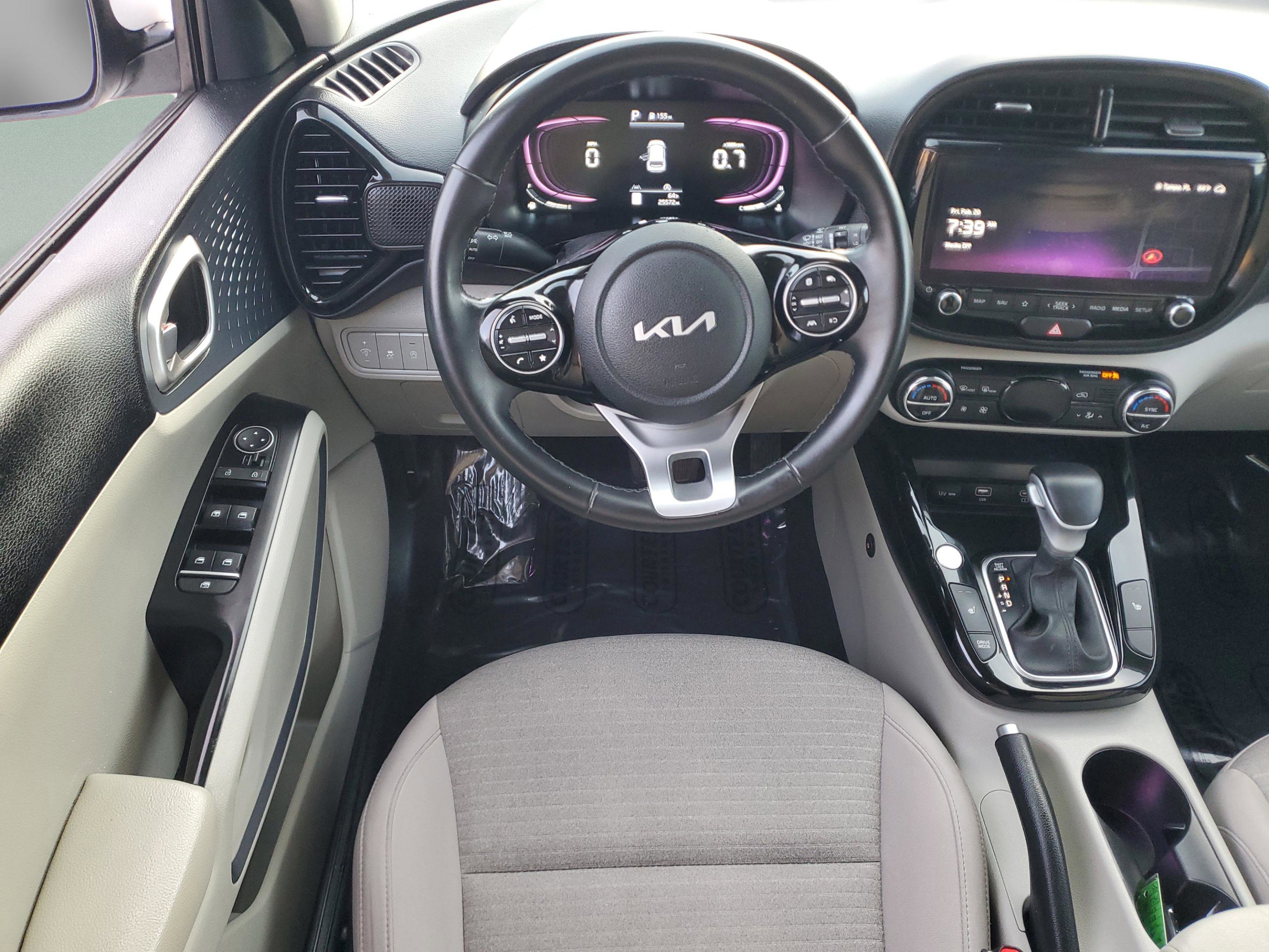 Certified 2023 Kia Soul EX image 13