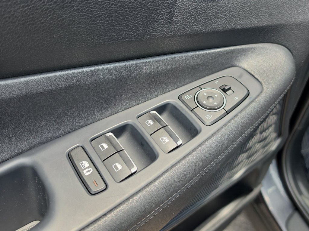 Used 2023 Hyundai Santa Fe SEL FWD image 20