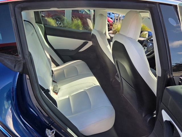 Used 2019 Tesla Model 3 Long Range image 16