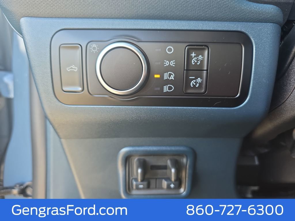 Certified 2025 Ford Maverick Lariat w/ Black Appearance Package image 38