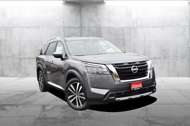 New 2025 Nissan Pathfinder Platinum w/ Cargo Package image 2