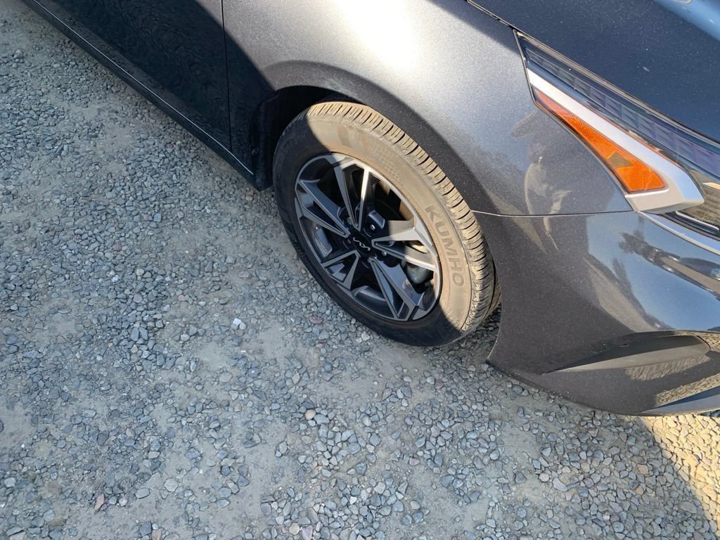 Certified 2023 Kia Forte LXS FWD image 5