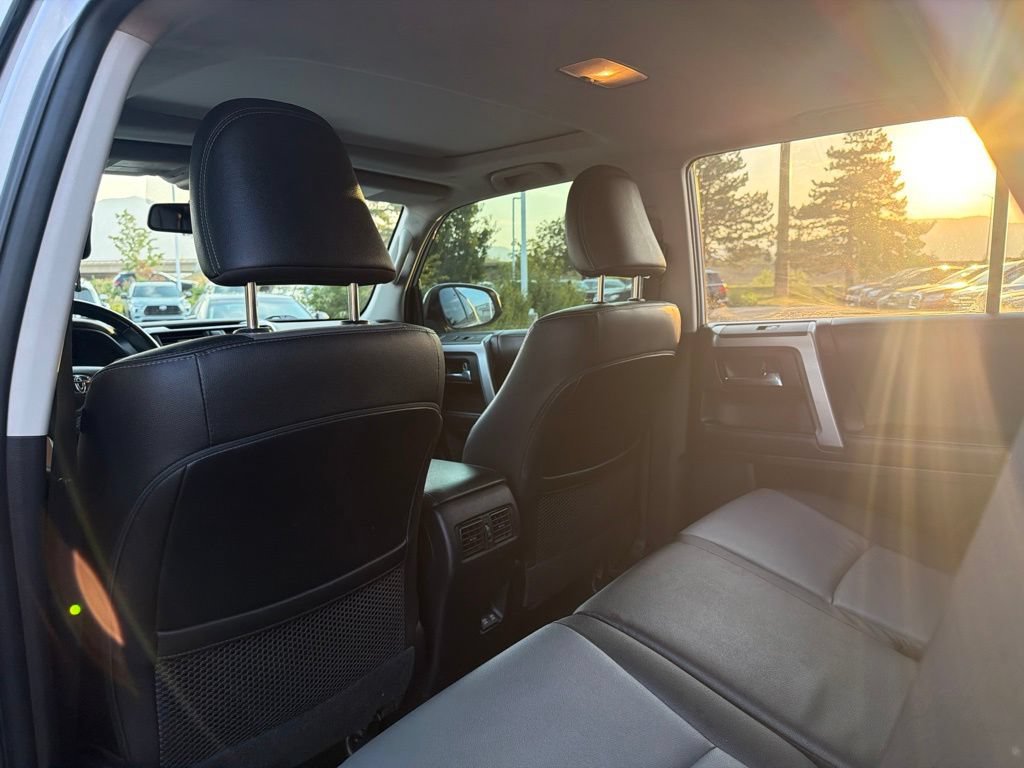 Used 2022 Toyota 4Runner SR5 Premium w/ Moonroof Package AWD/4WD image 21
