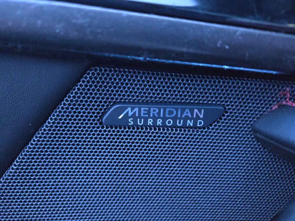 Used 2015 Jaguar F-TYPE R image 25