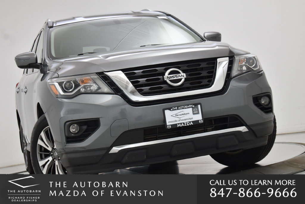 Used 2017 Nissan Pathfinder SV AWD/4WD image 3