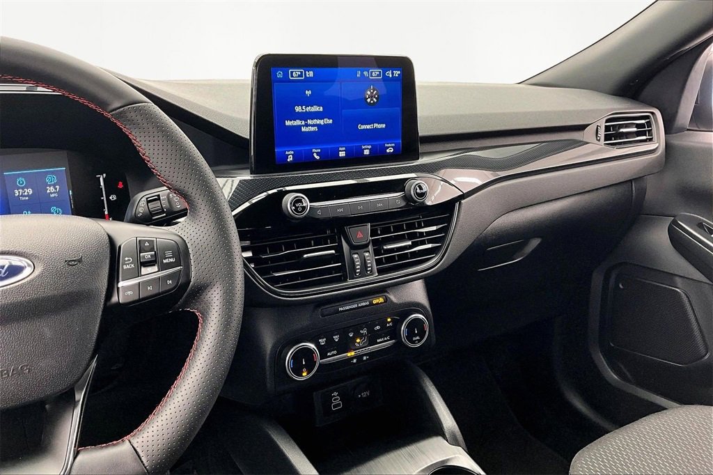 Used 2025 Ford Escape ST-Line image 6