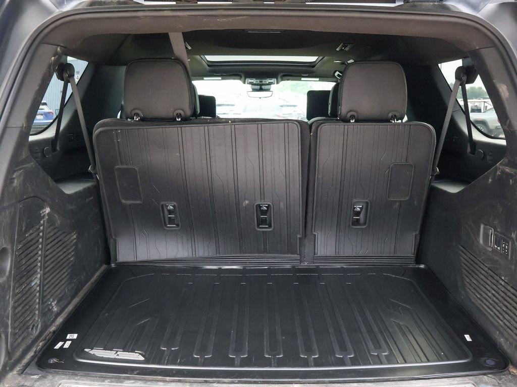 Used 2024 GMC Yukon XL Denali w/ Denali Reserve Package AWD/4WD image 5