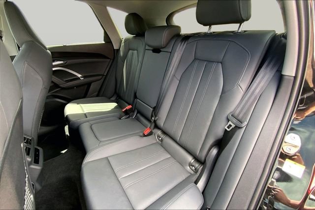 Used 2025 Audi Q5 Premium w/ Premium Plus AWD/4WD image 18