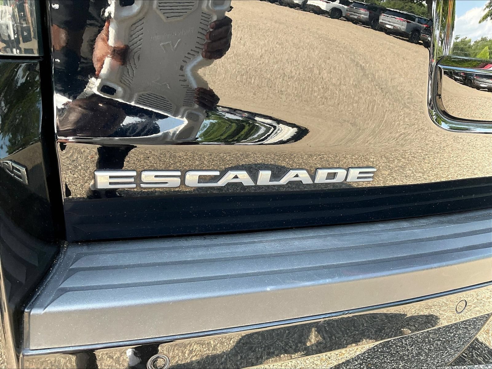 Used 2019 Cadillac Escalade Luxury AWD/4WD image 24