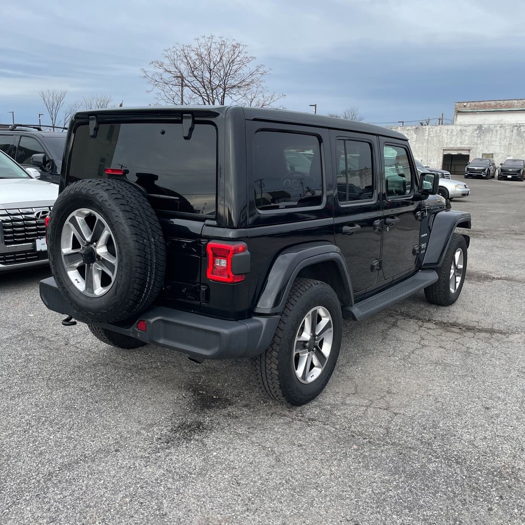Used 2019 Jeep Wrangler Unlimited Sahara image 3