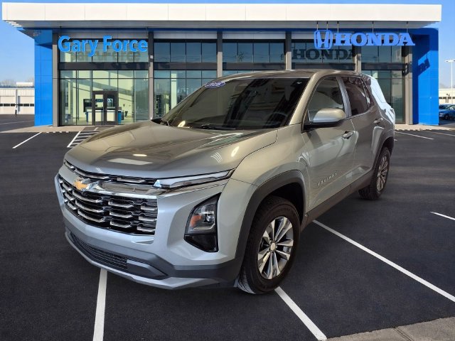 Used 2026 Chevrolet Equinox LT w/ Convenience Package II FWD image 4