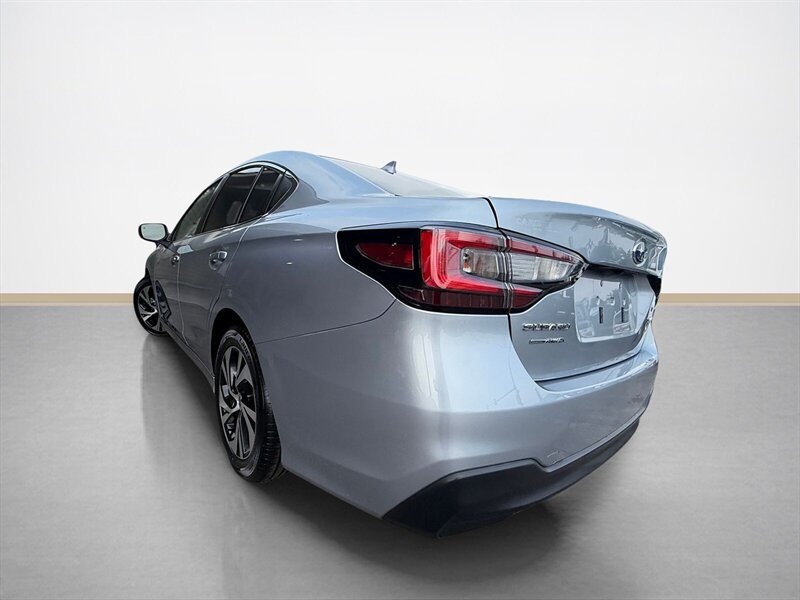 Used 2021 Subaru Legacy Premium AWD/4WD image 6