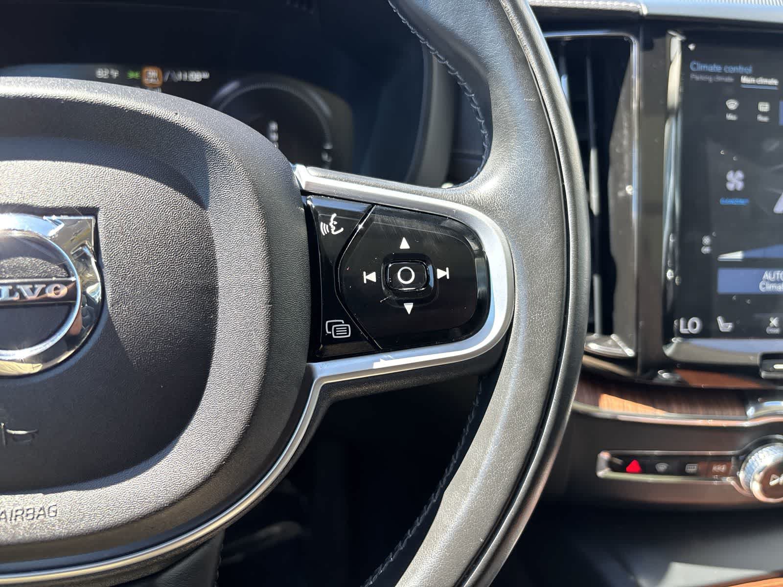 Used 2019 Volvo XC60 T8 Inscription w/ Advanced Package AWD/4WD image 12