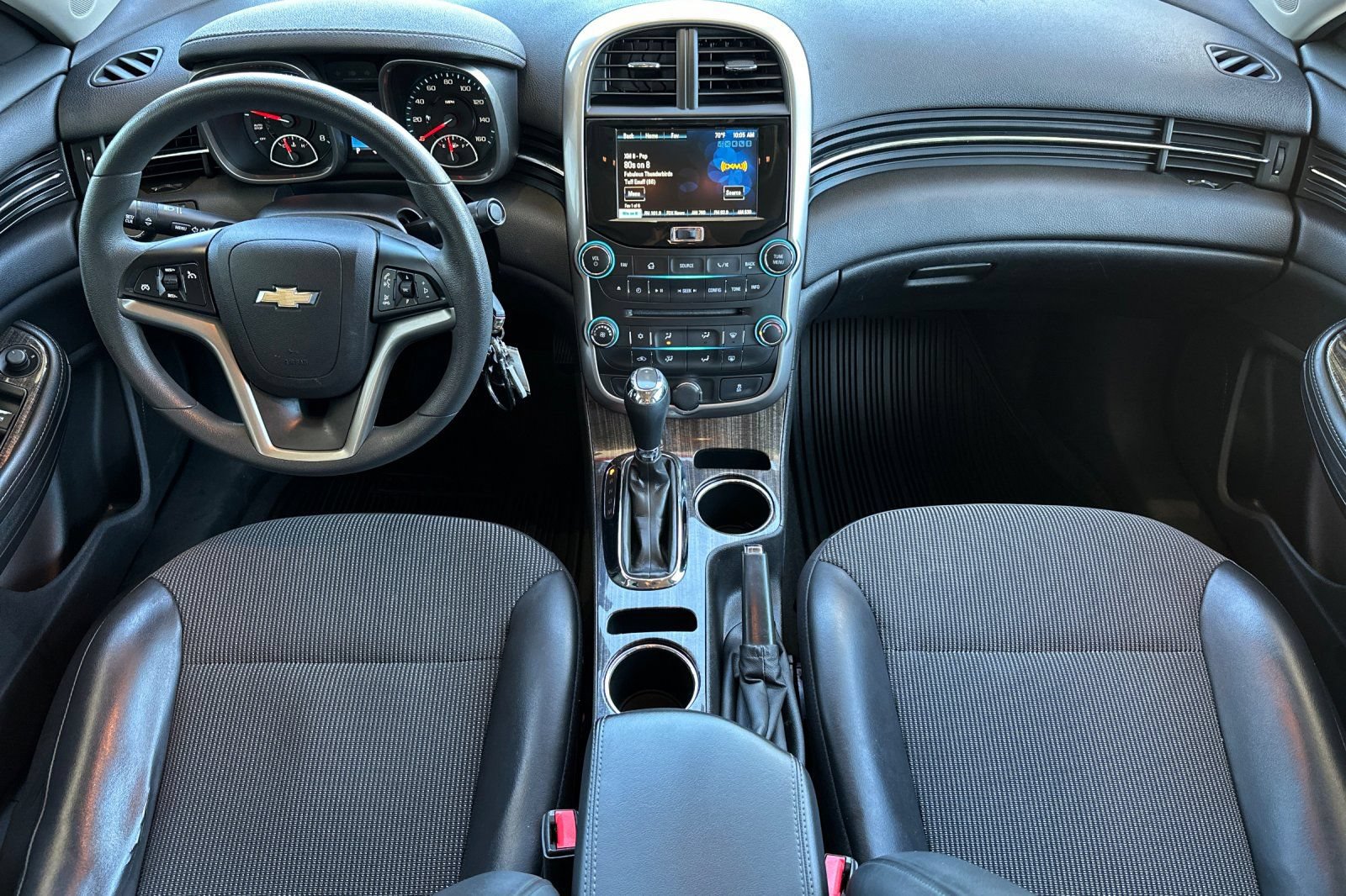 Used 2015 Chevrolet Malibu LT w/ Power Convenience Package FWD image 4
