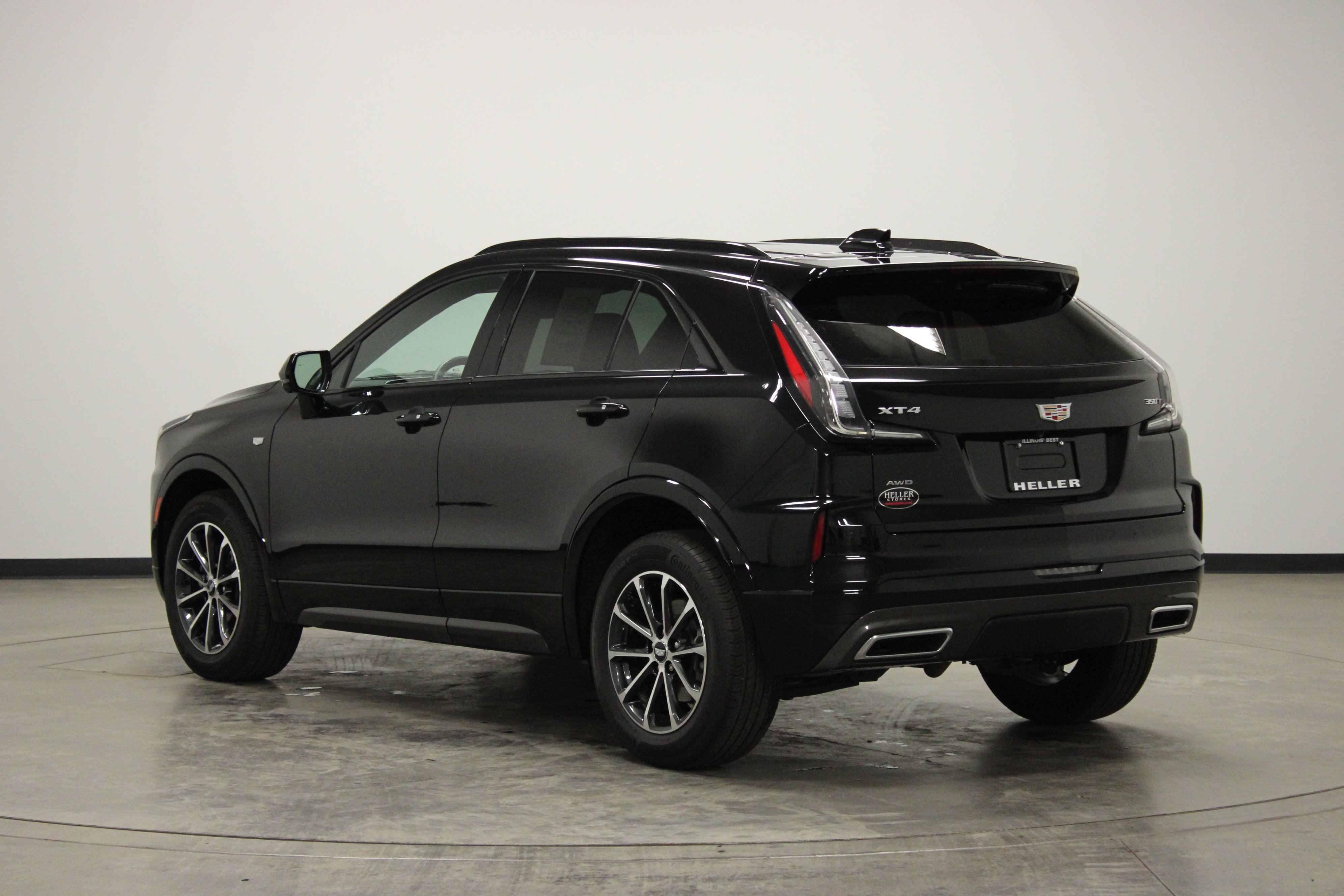 Used 2025 Cadillac XT4 Sport image 6