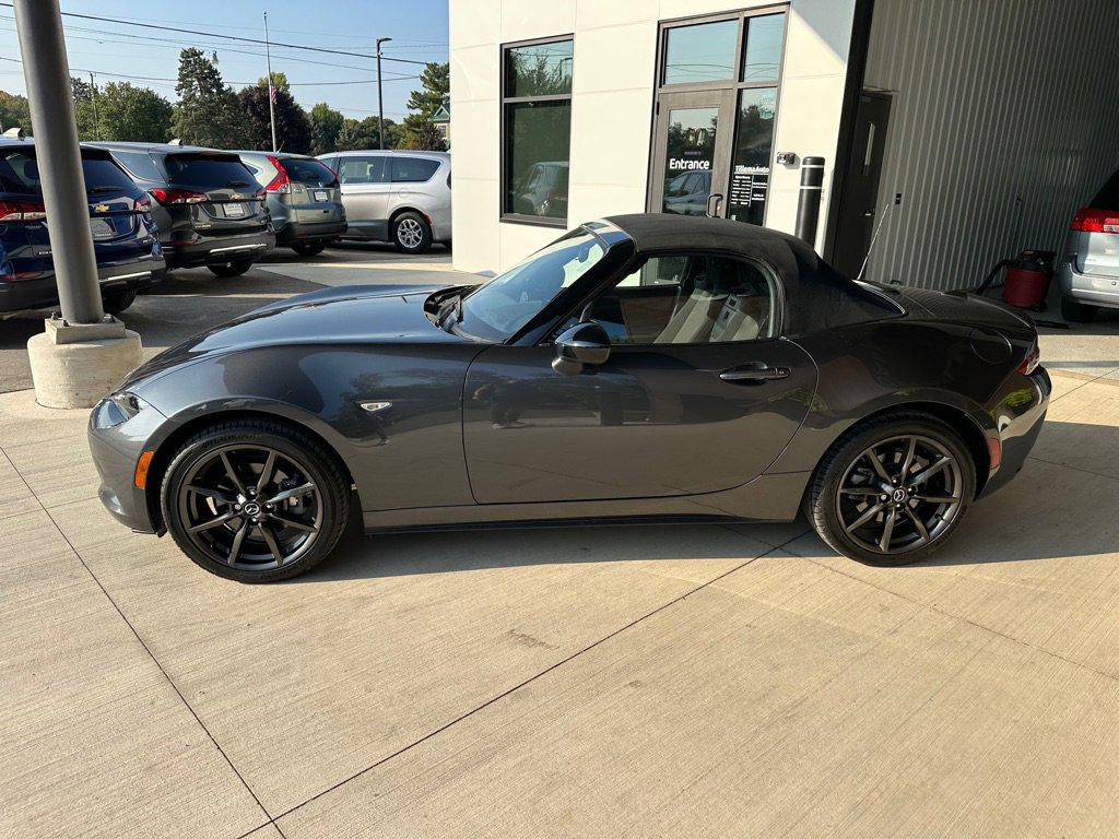 Used 2016 MAZDA MX-5 Miata Club RWD image 25