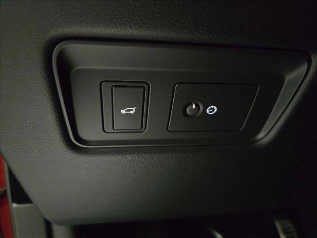 Used 2020 Land Rover Range Rover Sport SVR image 26
