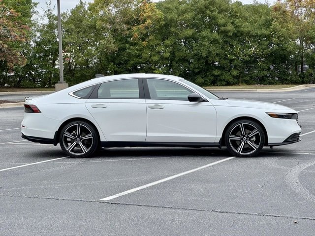 Used 2025 Honda Accord Sport image 8