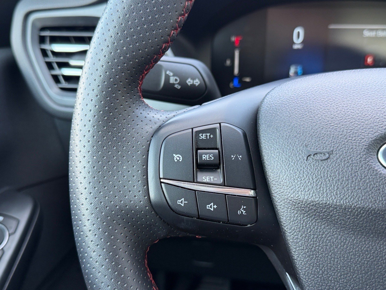 Used 2025 Ford Escape ST-Line AWD/4WD image 22