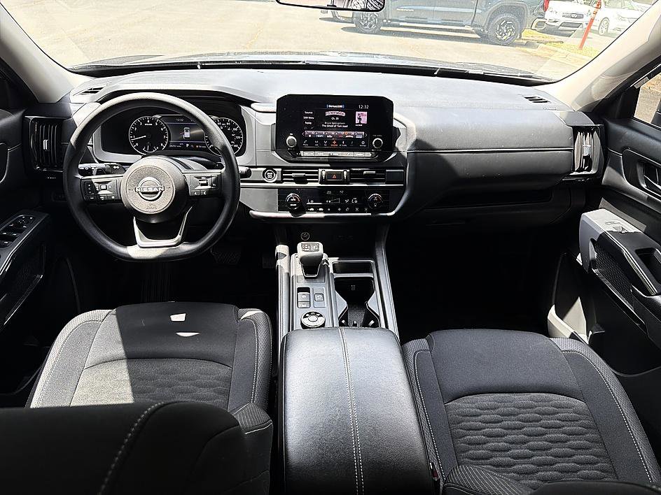 Used 2024 Nissan Pathfinder S AWD/4WD image 18
