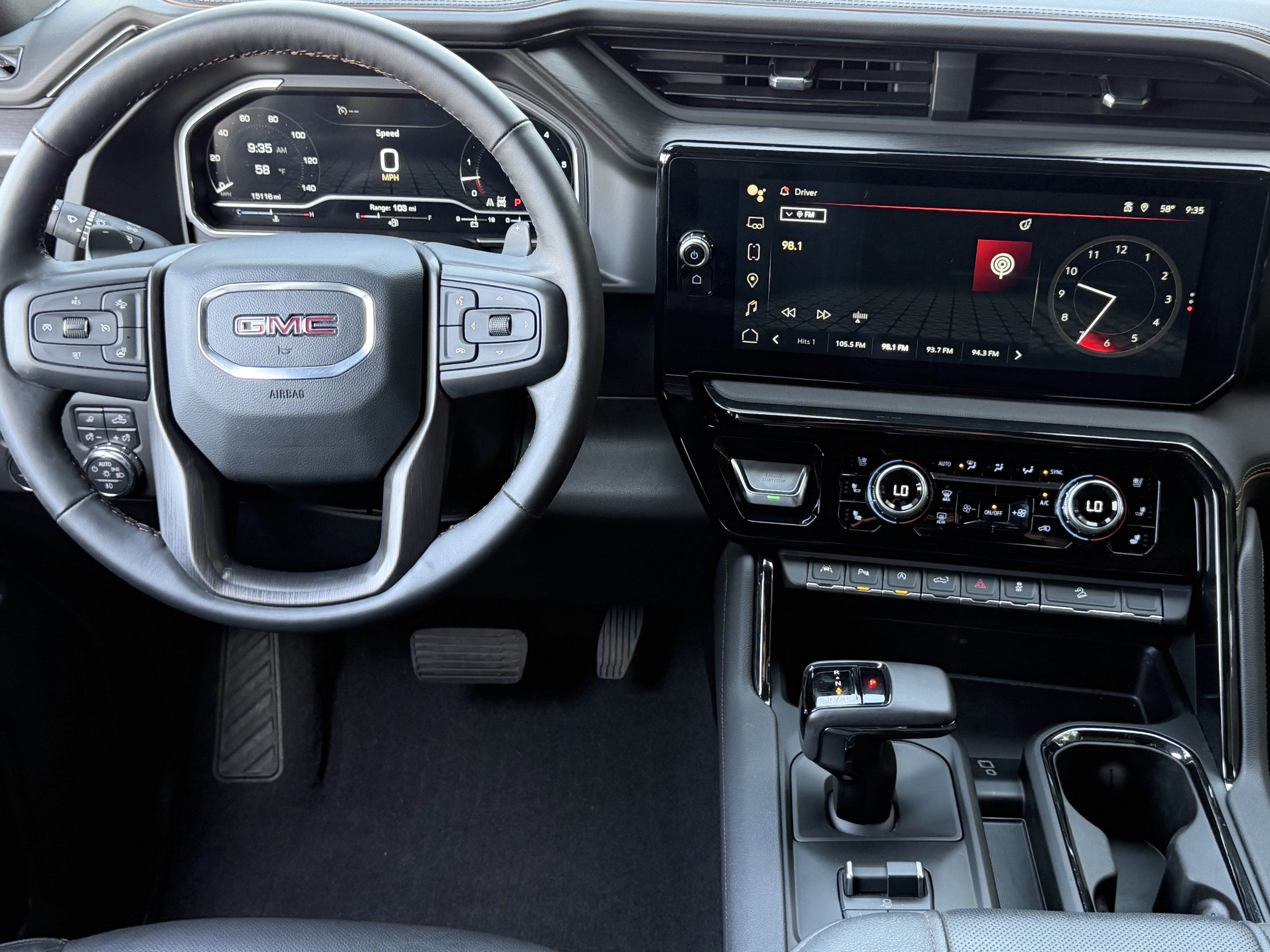 Used 2024 GMC Sierra 1500 AT4 w/ Technology Package AWD/4WD image 17