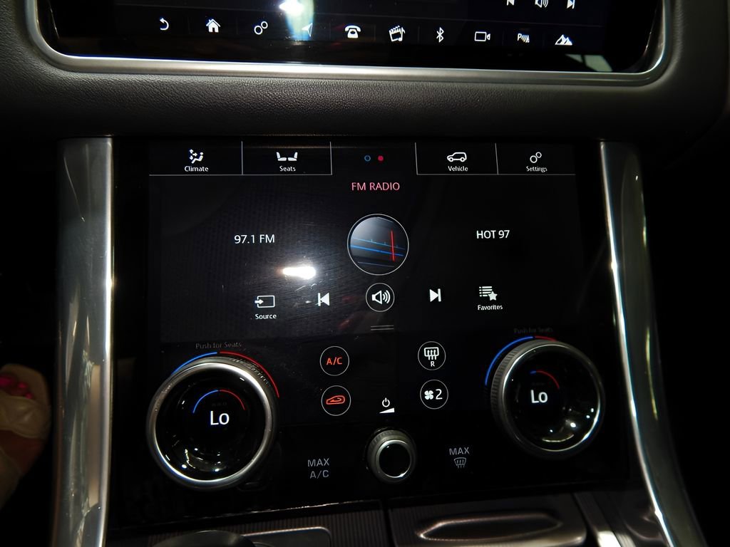 Used 2019 Land Rover Range Rover Sport HSE image 21