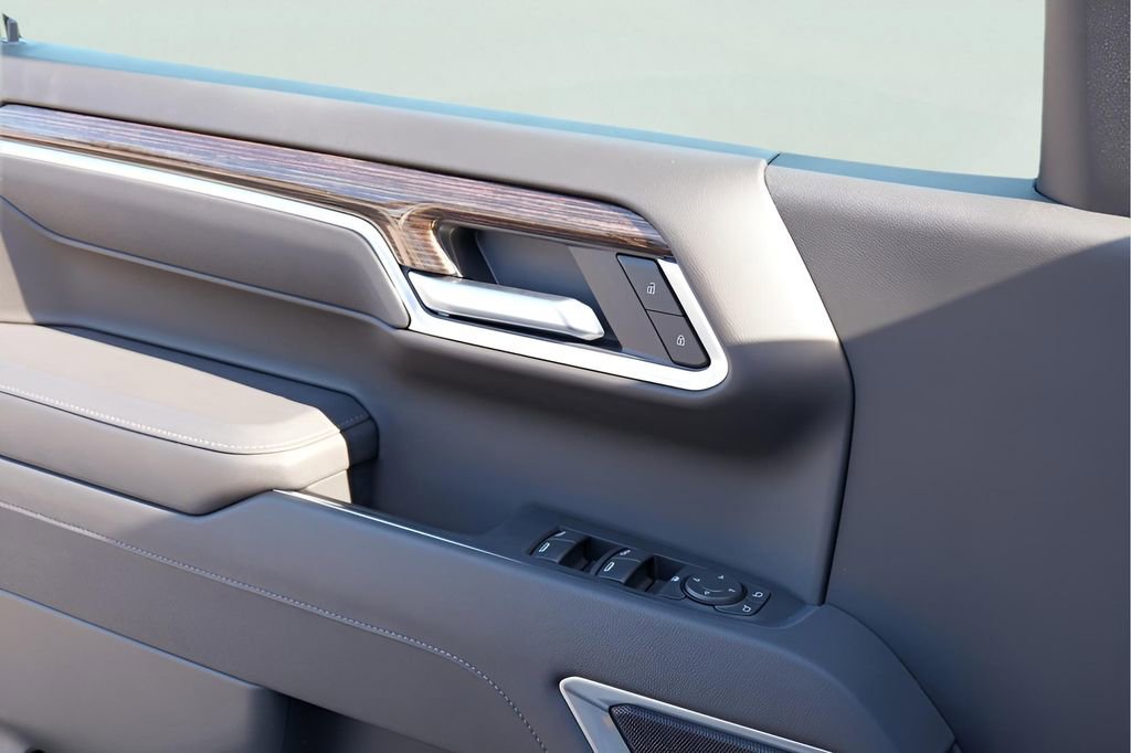 New 2026 GMC Sierra 1500 Elevation image 17