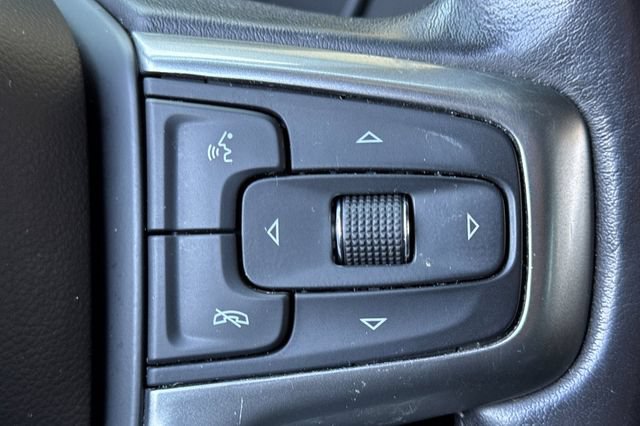 Used 2022 Chevrolet Suburban LT AWD/4WD image 40