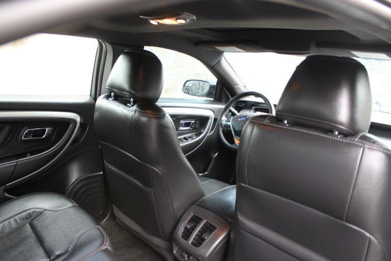 Used 2018 Ford Taurus SEL w/ Equipment Group 201A FWD image 12
