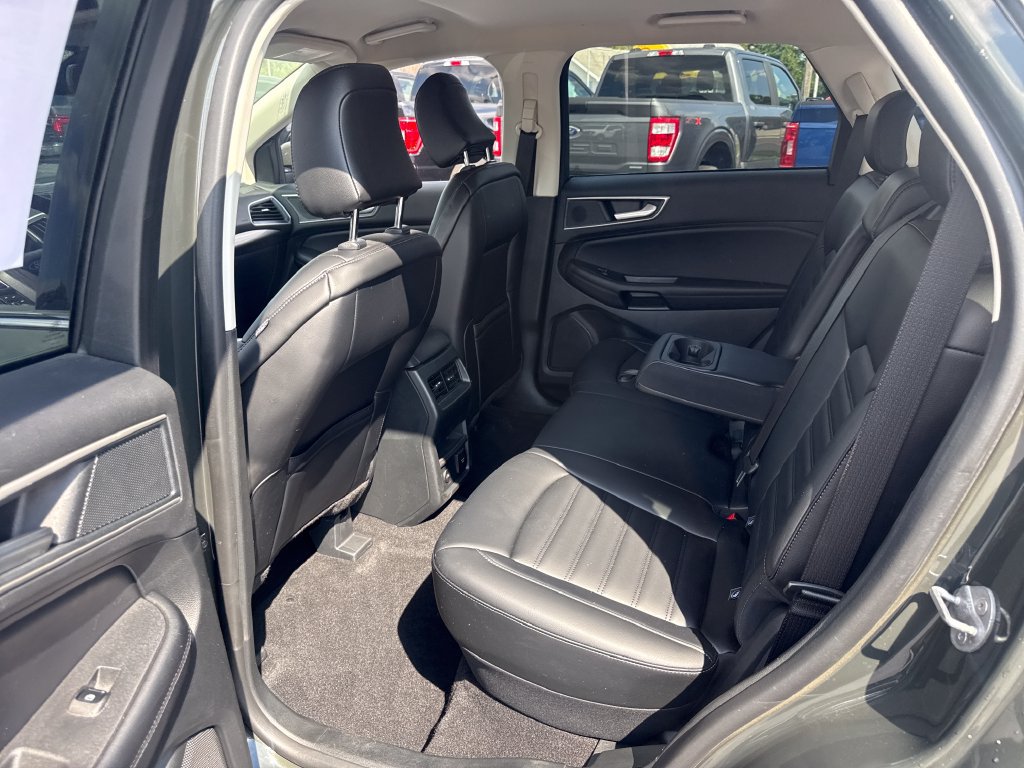 Used 2024 Ford Edge SEL w/ Convenience Package AWD/4WD image 16