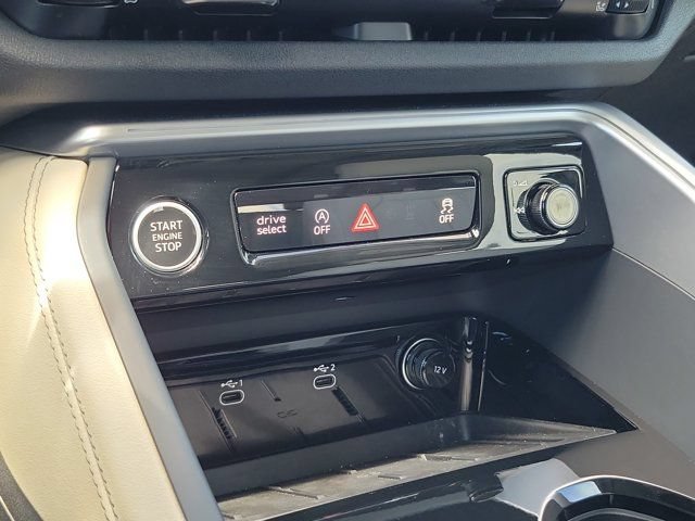 Certified 2025 Audi Q5 Premium w/ Convenience Package AWD/4WD image 27