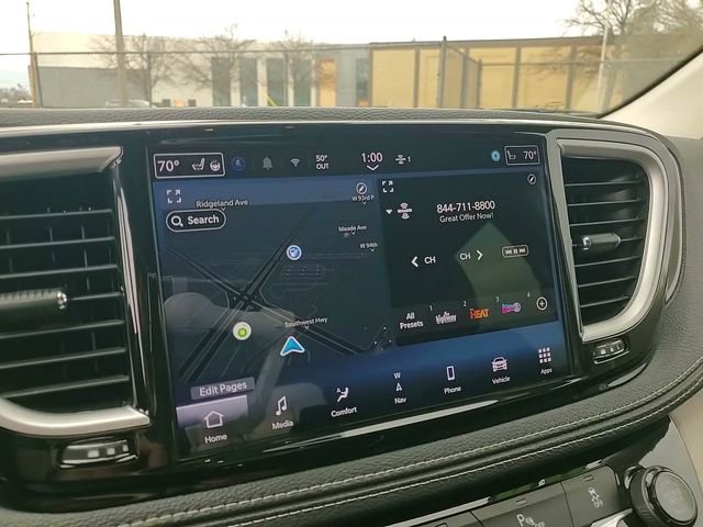 Used 2024 Chrysler Pacifica Select image 20