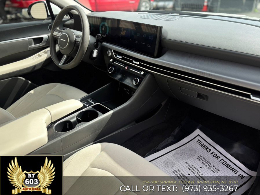 Used 2024 Hyundai Sonata SEL FWD image 14