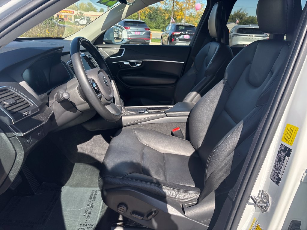 Used 2020 Volvo XC90 T5 Momentum AWD/4WD image 12