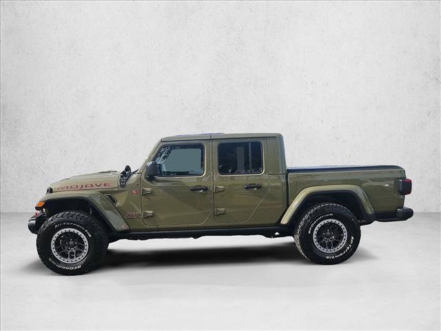 Used 2025 Jeep Gladiator Mojave AWD/4WD image 3