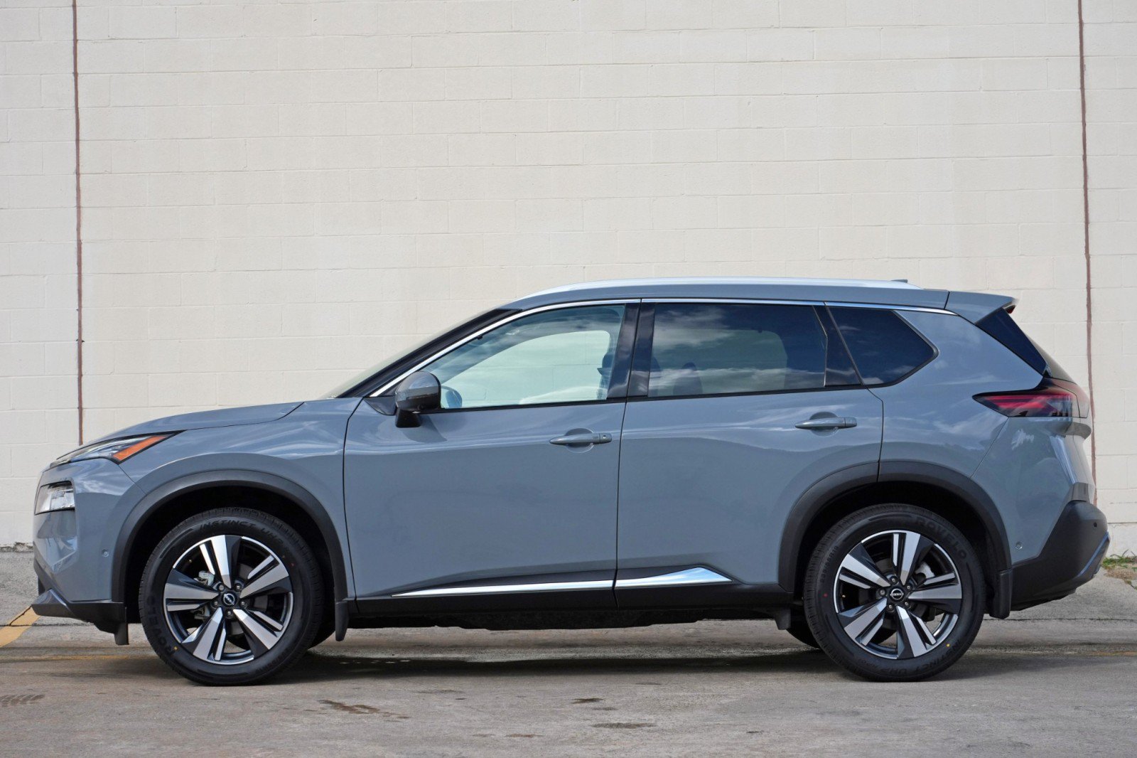 Used 2023 Nissan Rogue SL w/ SL Premium Package FWD image 8