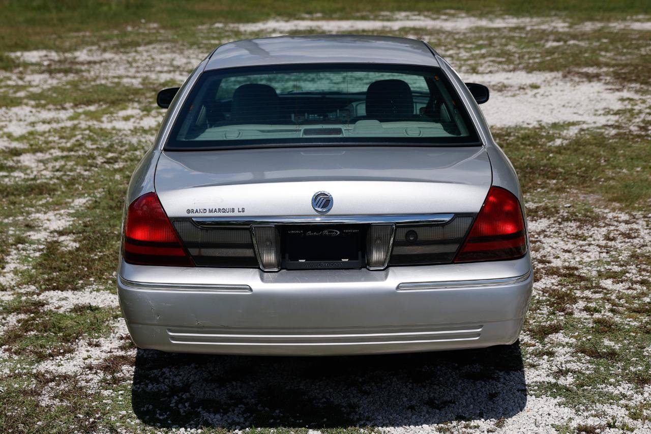 Used 2009 Mercury Grand Marquis LS RWD image 9