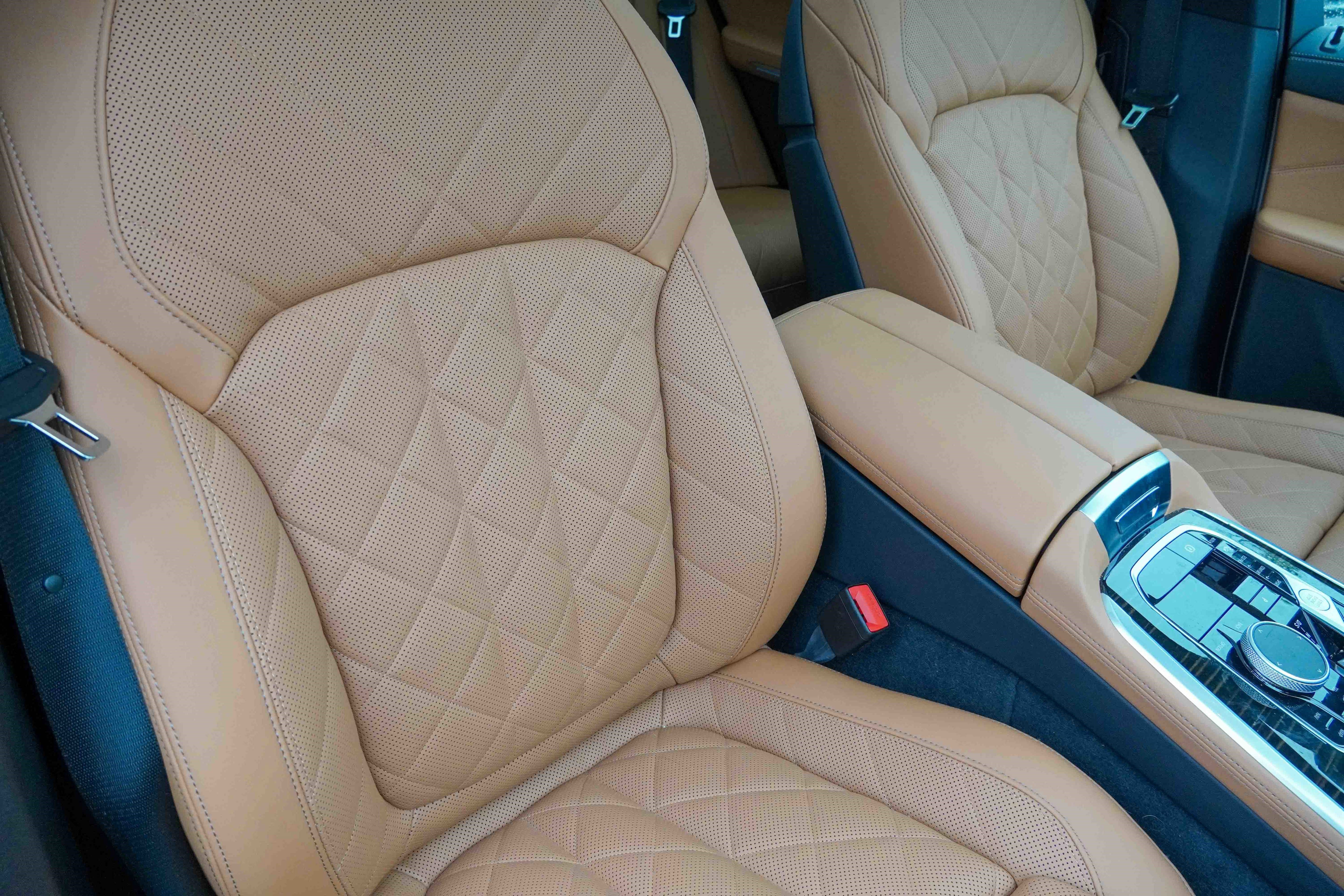 Certified 2025 BMW X5 xDrive40i w/ Climate Comfort Package image 14