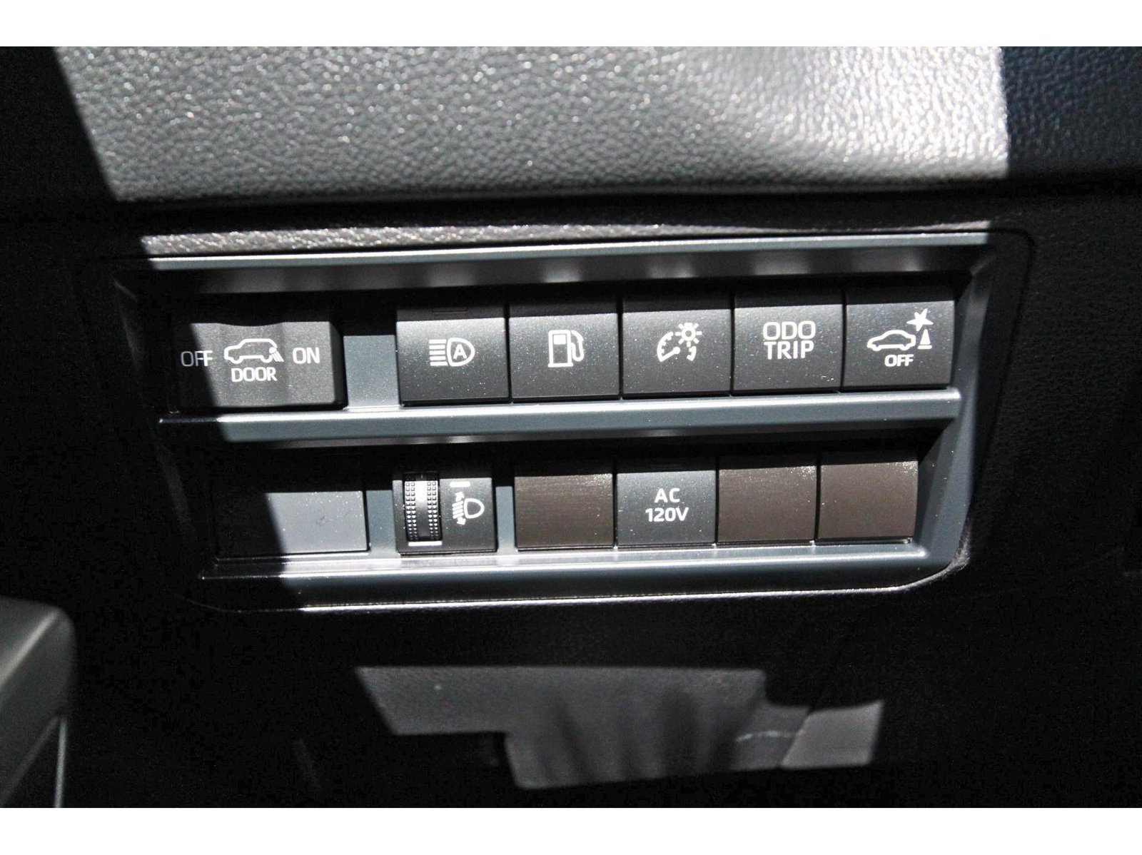 Used 2025 Toyota Sequoia SR5 w/ SR5 Premium Package RWD image 23