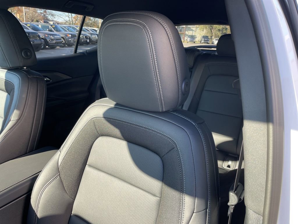 New 2026 Chevrolet Equinox EV LT image 7