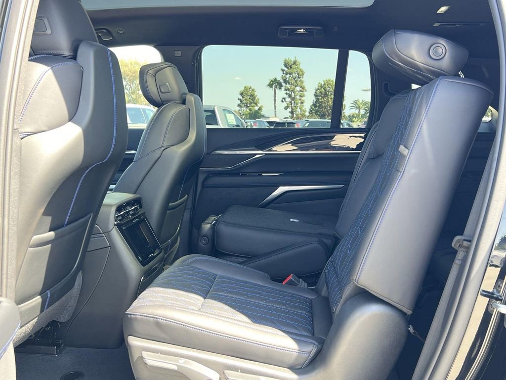 New 2026 Cadillac Escalade IQ Luxury 1 image 28