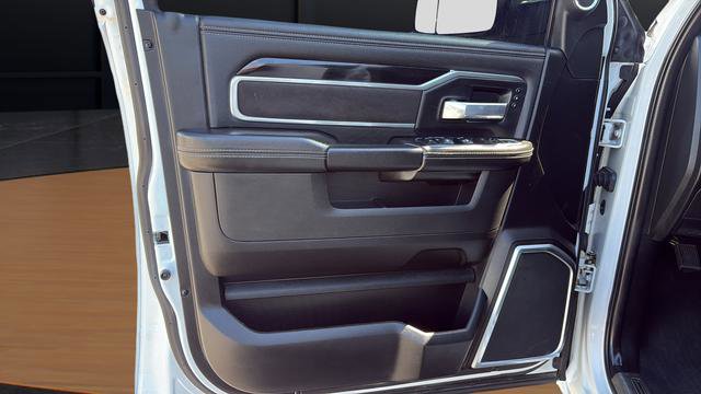 Used 2020 RAM 2500 Laramie AWD/4WD image 16