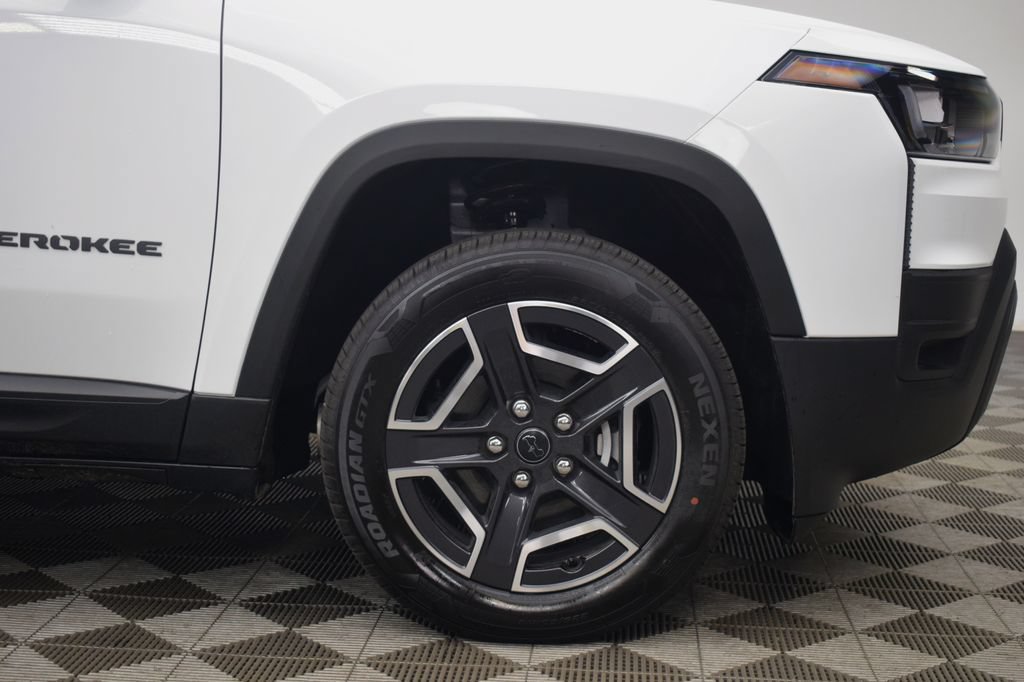 New 2026 Jeep Cherokee Laredo AWD/4WD image 7