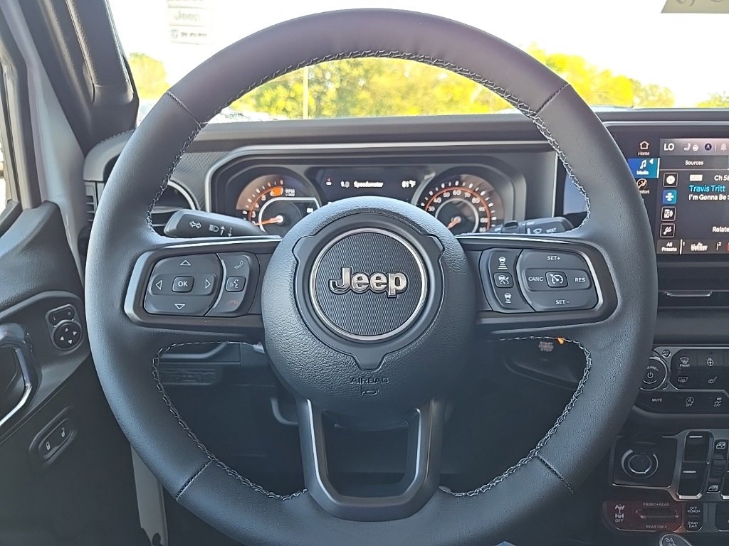 New 2025 Jeep Wrangler Unlimited Rubicon image 41