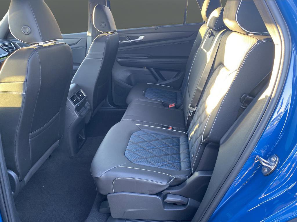 New 2026 Volkswagen Atlas Cross Sport SEL Premium R-Line image 31